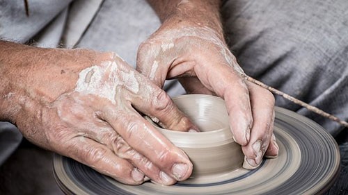 Victory_pottery_wheel.jpg